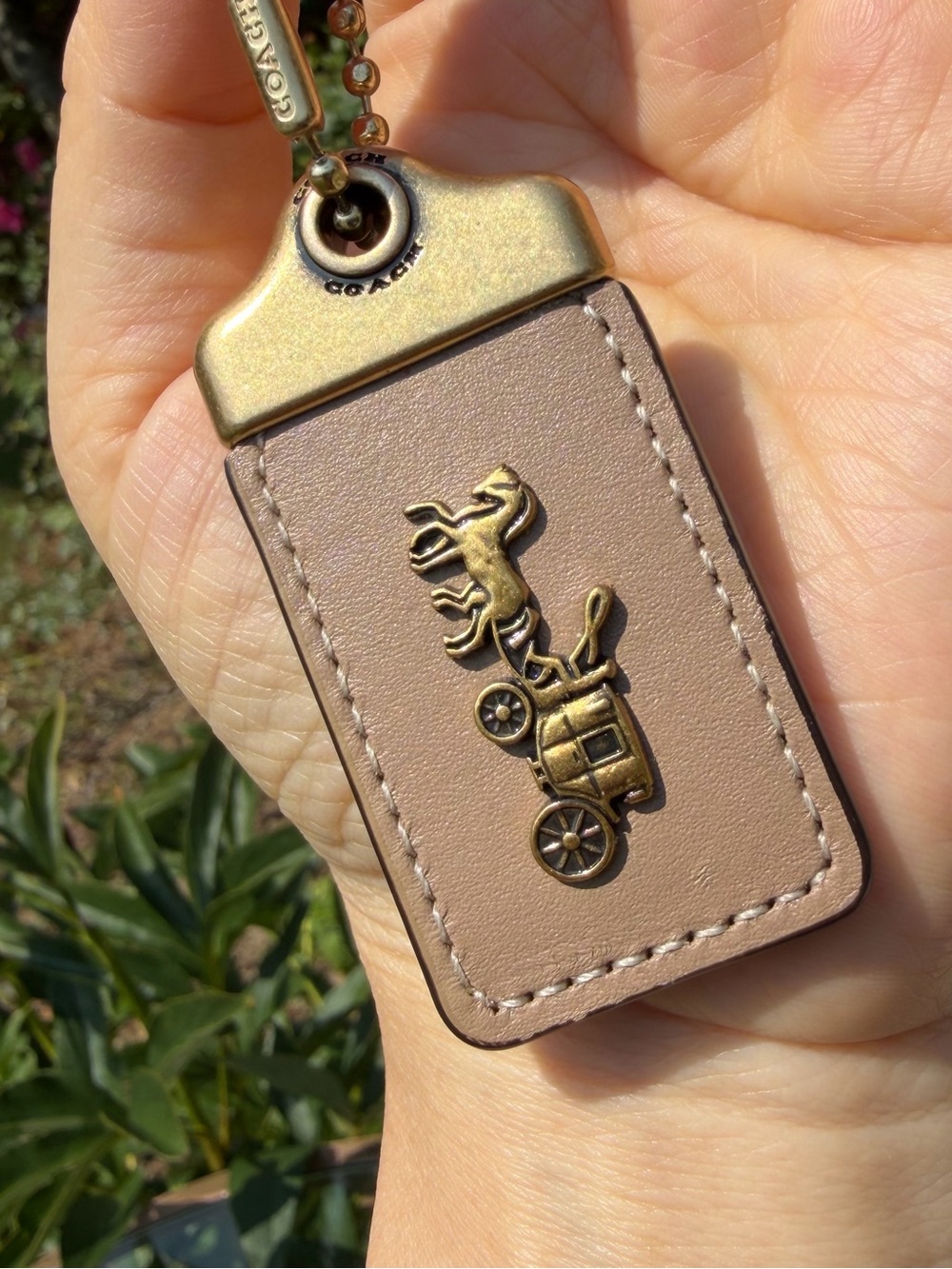 New Coach Large Taupe Leather Hangtag – Antique Brass - Picture 6 of 7